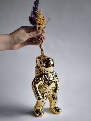 ASTRONAUTA DOURADO